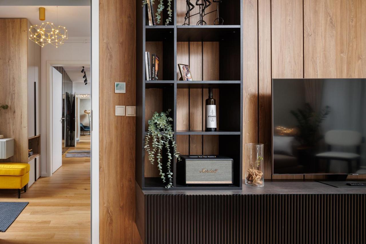 בראשוב Pure Living Apartment W. Private Parking מראה חיצוני תמונה